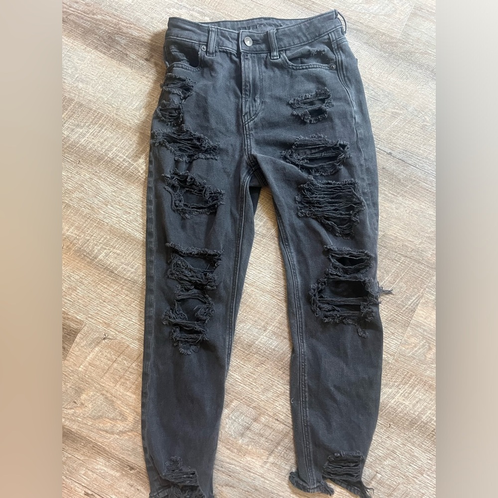 American Eagle black mom jeans